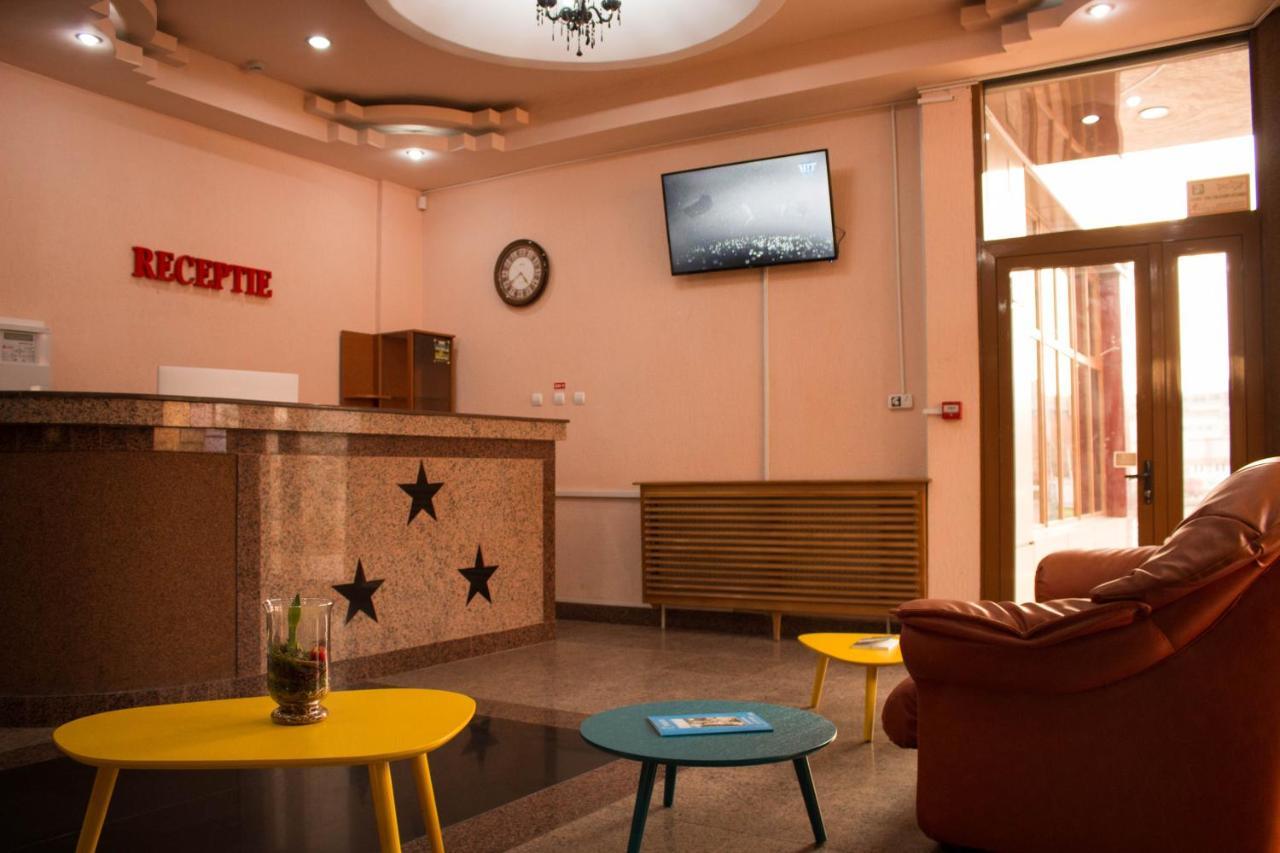 N&S Hotel Barlad Bîrlad Exterior foto
